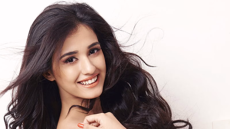 HD-wallpaper-2016-disha-patani-disha-patani-indian-celebrities-actress-desi-girl