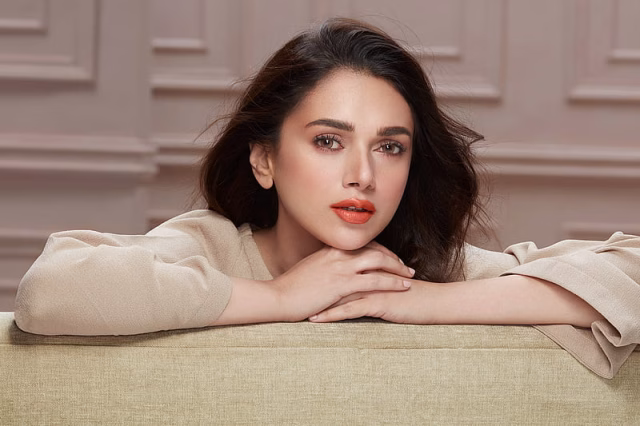 HD-wallpaper-actresses-aditi-rao-hydari-girl-brunette-indian-actress-bollywood-face-lipstick