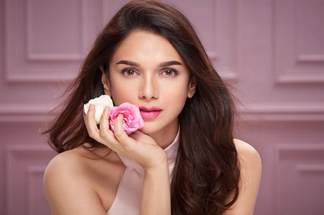 HD-wallpaper-actresses-aditi-rao-hydari-girl-brunette-indian-actress-bollywood-lipstick-face-hazel-eyes