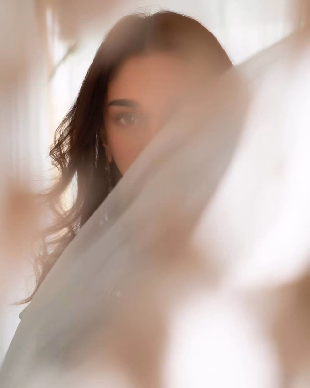 HD-wallpaper-aditi-rao-hydari-beautiful-gorgeous