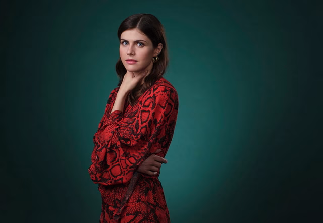 HD-wallpaper-alexandra-daddario-2019-alexandra-daddario-celebrities-girls-2