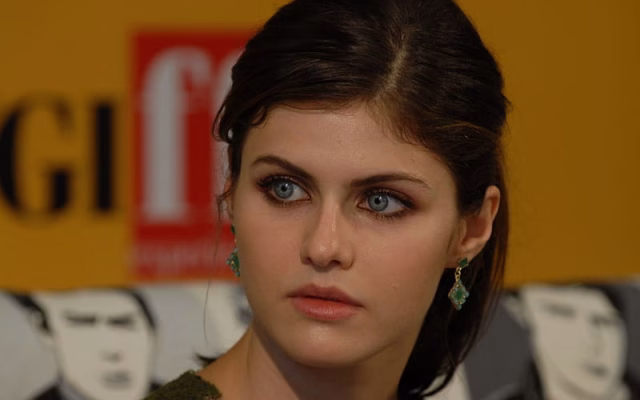 HD-wallpaper-alexandra-daddario-alexandra-actress-daddario-women-2