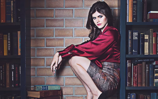 HD-wallpaper-alexandra-daddario-american-celebrity-beauty-hollywood-alexandra-anna-daddario-american-actress-superstars-alexandra-daddario-hoot