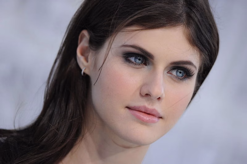 HD-wallpaper-alexandra-daddario-babe-san-andreas-percy-jackson-model-actress-eyes-woman-1