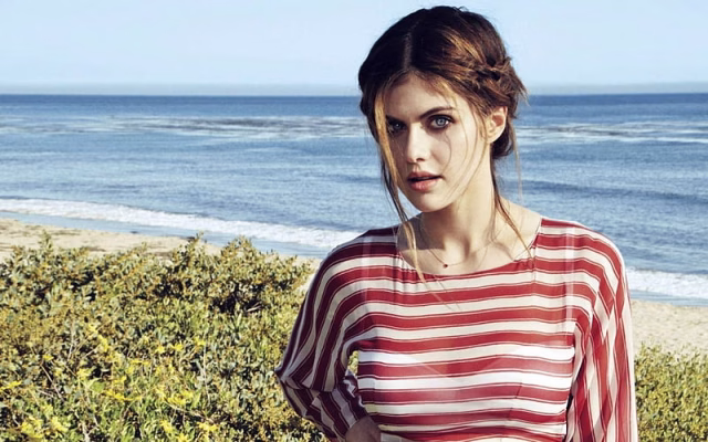 HD-wallpaper-alexandra-daddario-celebrity-models-people-beautiful-actresses