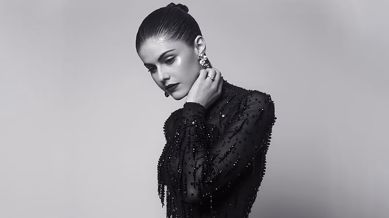 HD-wallpaper-alexandra-daddario-elias-tahan-oscars-hoot-alexandra-daddario-celebrities-girls-hoot-monochrome-black-and-white