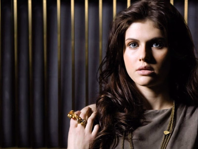 HD-wallpaper-alexandra-daddario-model-actress-daddario-alexandra-8