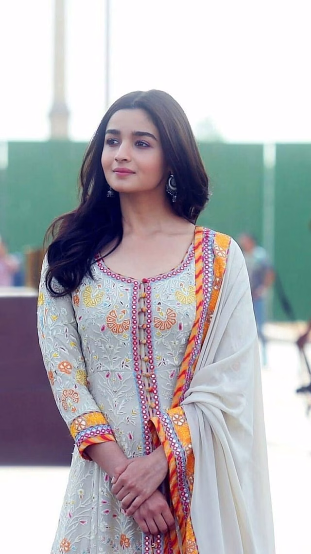 HD-wallpaper-alia-bhatt