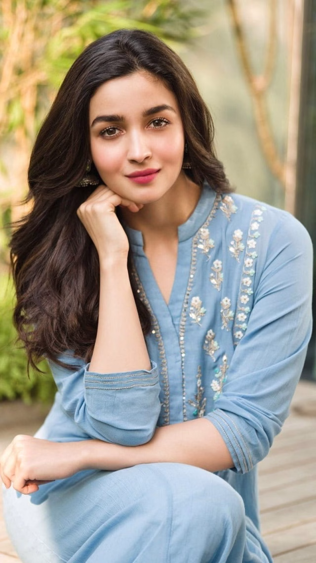 HD-wallpaper-aliabhatt-actress-alia-alia-bhat-alia-bhatt-bollywood