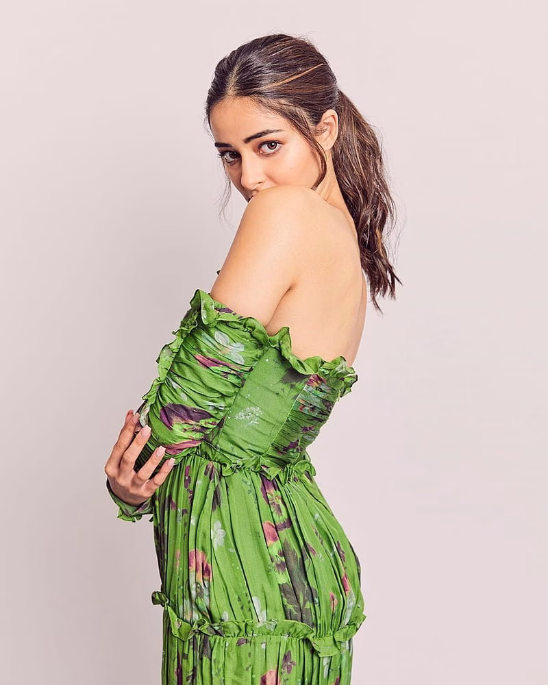 HD-wallpaper-ananya-pandey-actress-beautiful-bollywood-green-indian-beauty