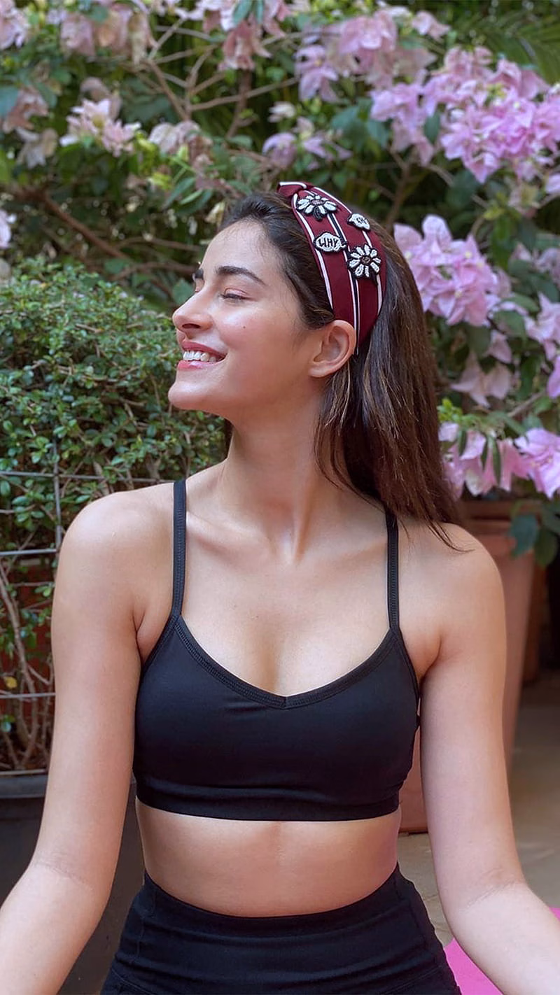 HD-wallpaper-ananya-pandey-cute-smile-yoga