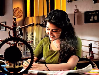 HD-wallpaper-anupama-parameswaran-actress-anupamaparameswaran-malayalam-telugu-thumbnail-12
