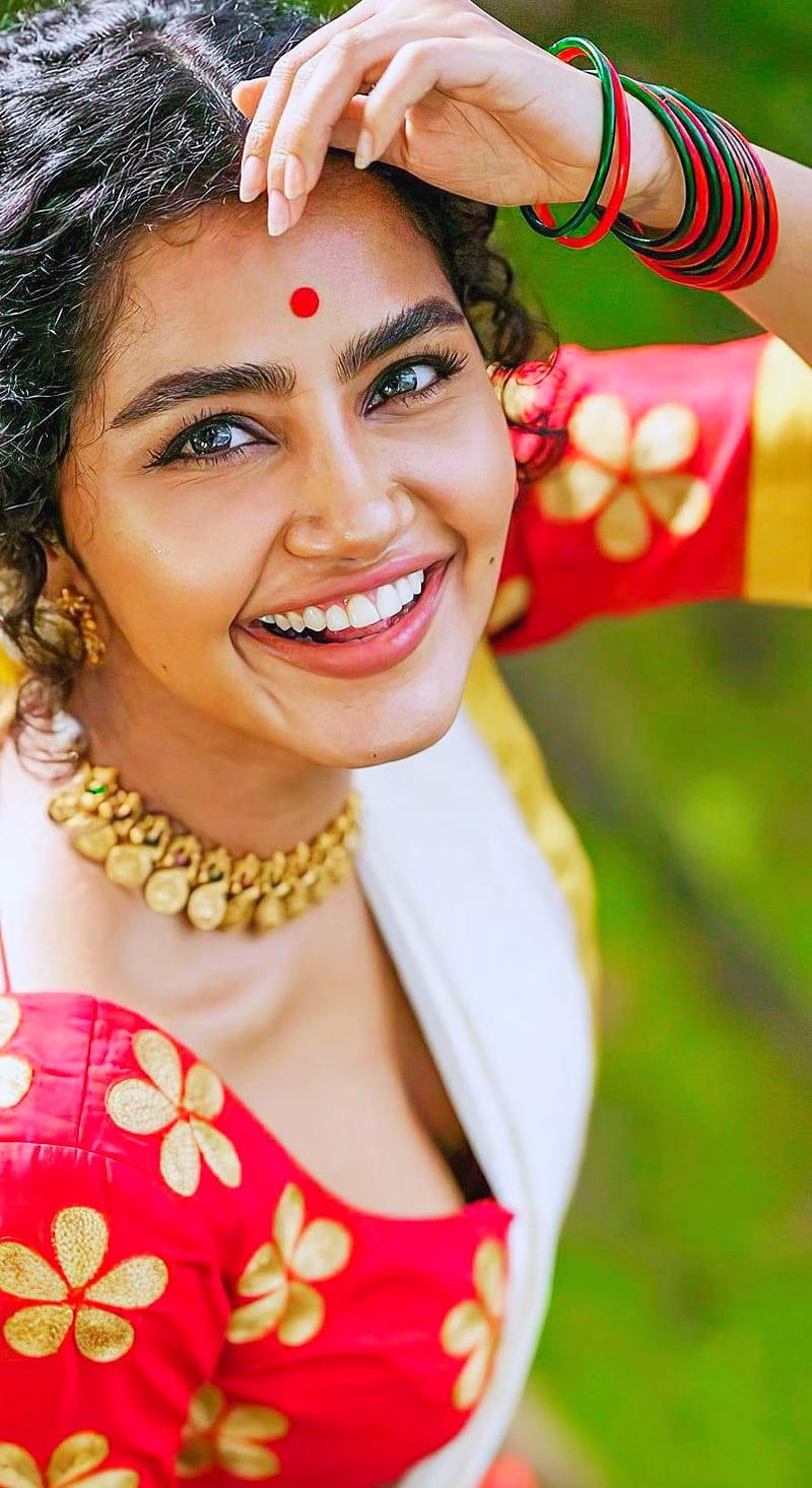 HD-wallpaper-anupama-parameswaran-telugu-movie-telugu-actress-actress-malayalam-movie-bollywood-movies-anupama-parameshwaran-malayali-bollywood-malayalam-actress-anupamaparameswaran