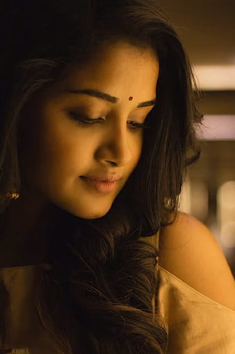 HD-wallpaper-anupamaparameswaran-actress-angel-anupama-anupama-parameswaran-malayalam-actress-telugu-actress-thumbnail