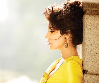 HD-wallpaper-anushka-sharma-anushka-sharma-thumbnail-4