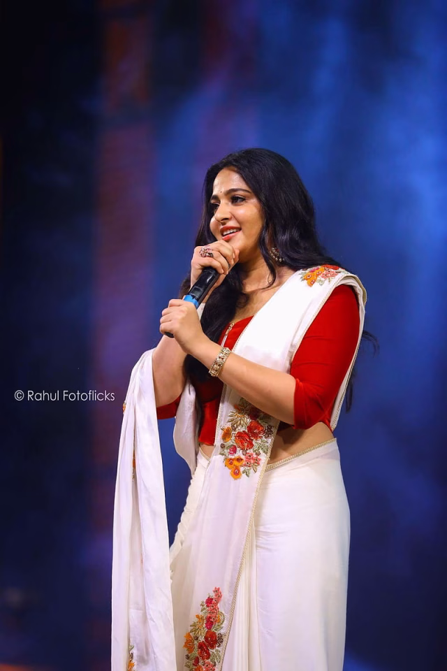 HD-wallpaper-anushka-shetty-anushkashetty