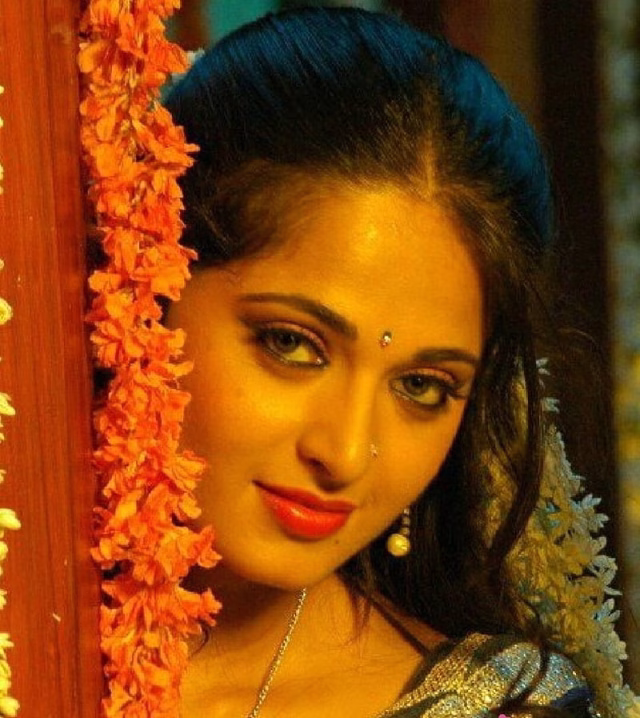 HD-wallpaper-anushka-shetty-simbhu