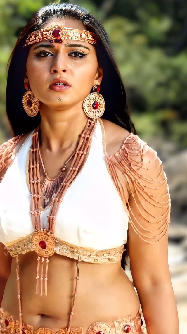 HD-wallpaper-anushka-shetty-tamil-actress-telugu-actress-navel-1