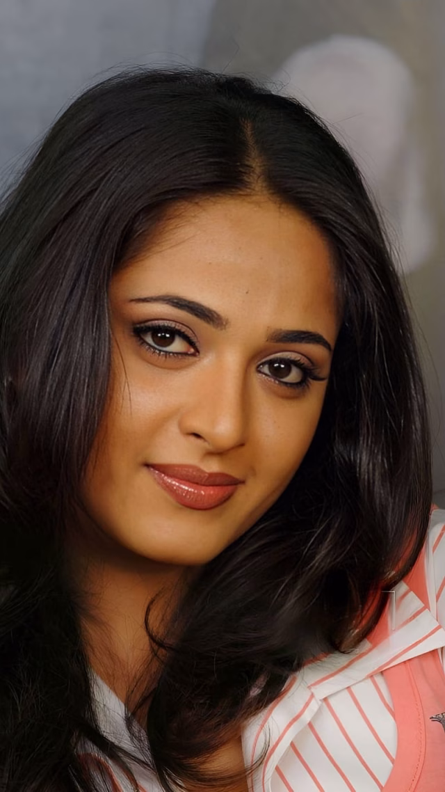 HD-wallpaper-anushka-shetty-telugu-actress-8