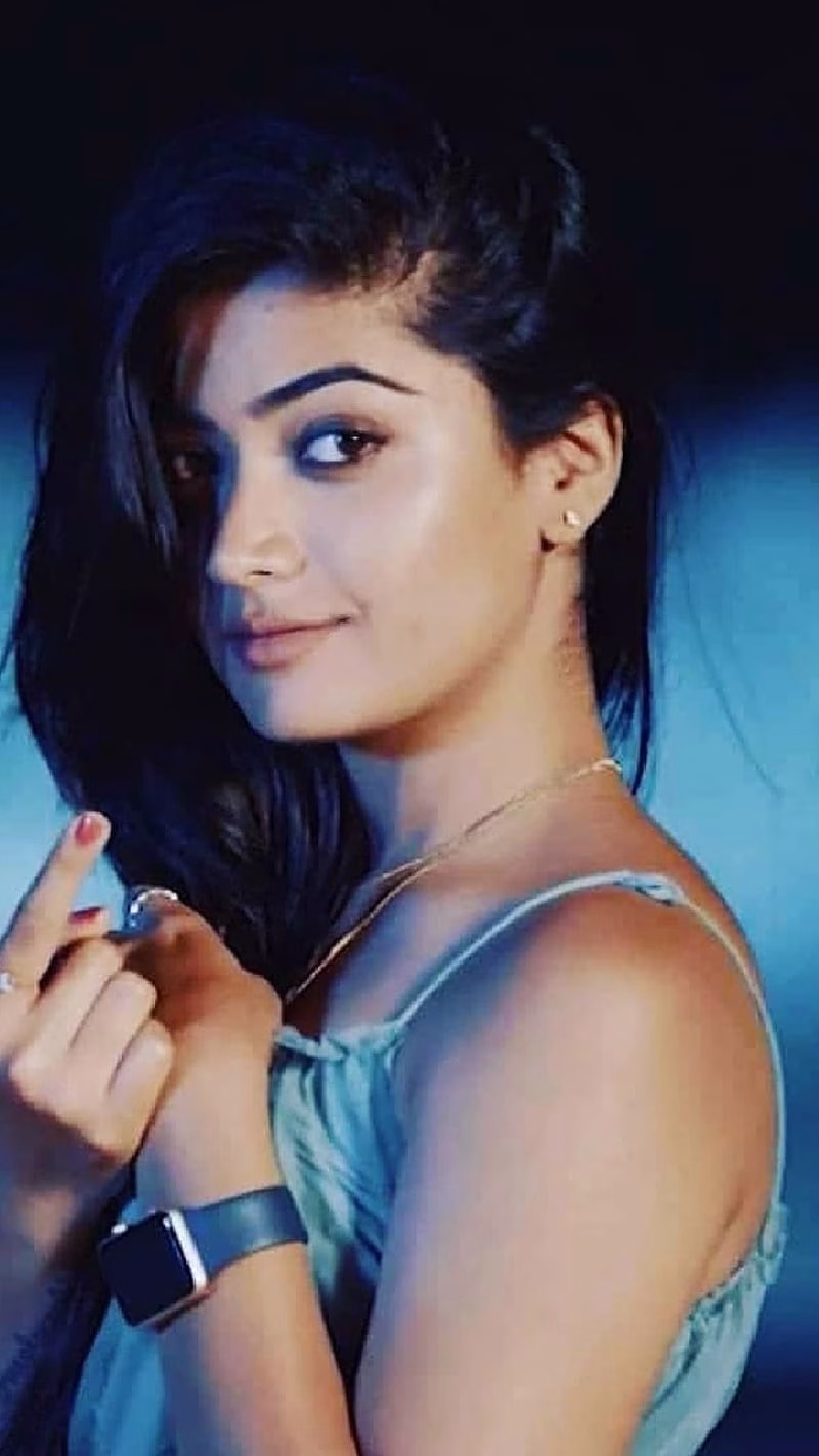 HD-wallpaper-beauty-82-actress-beautiful-rashmika-mandanna