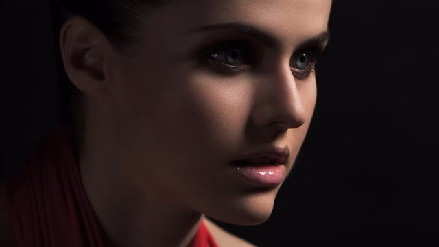 HD-wallpaper-brunette-alexandra-daddario-on-closeup-alexandra-daddario