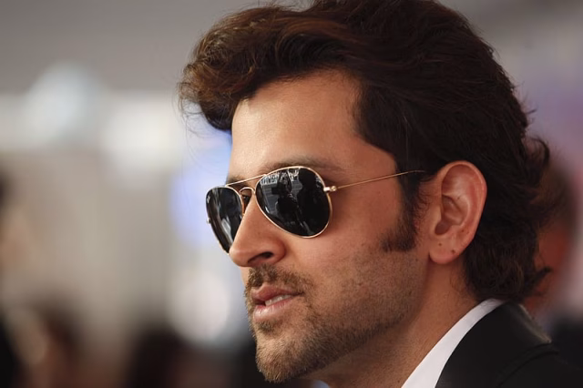 HD-wallpaper-celebrity-hrithik-roshan-1