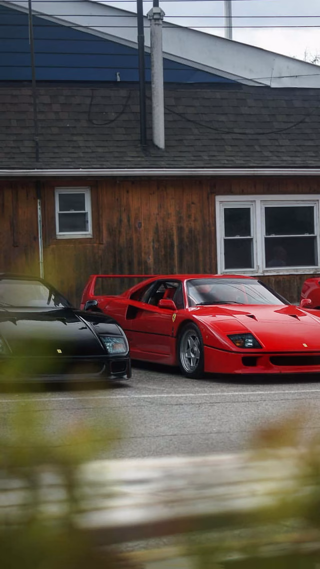 HD-wallpaper-classic-ferraris-black-car-classic-cars-f40-ferrari-italy-red-rich-supercar