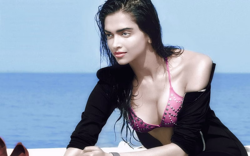 HD-wallpaper-deepika-hot-sexy-model-pose-cute-beautifull-face-deepika-padukone-actress-bolywood-beauty