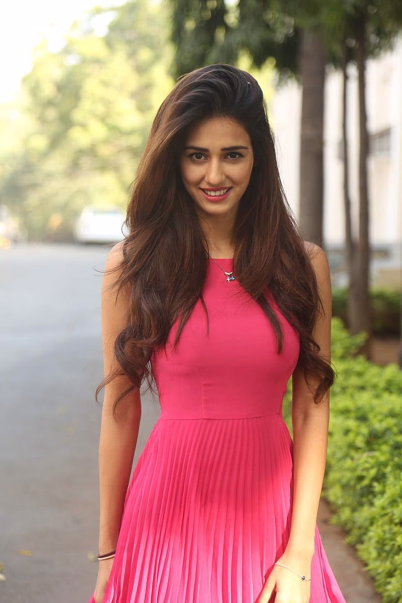 HD-wallpaper-disha-patani-2