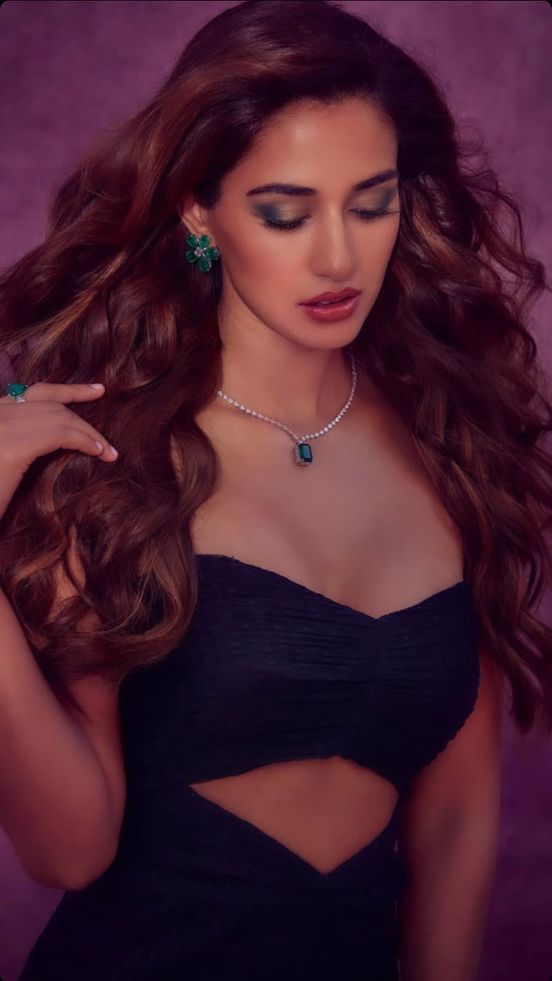 HD-wallpaper-disha-patani-beautiful-bollywood-1