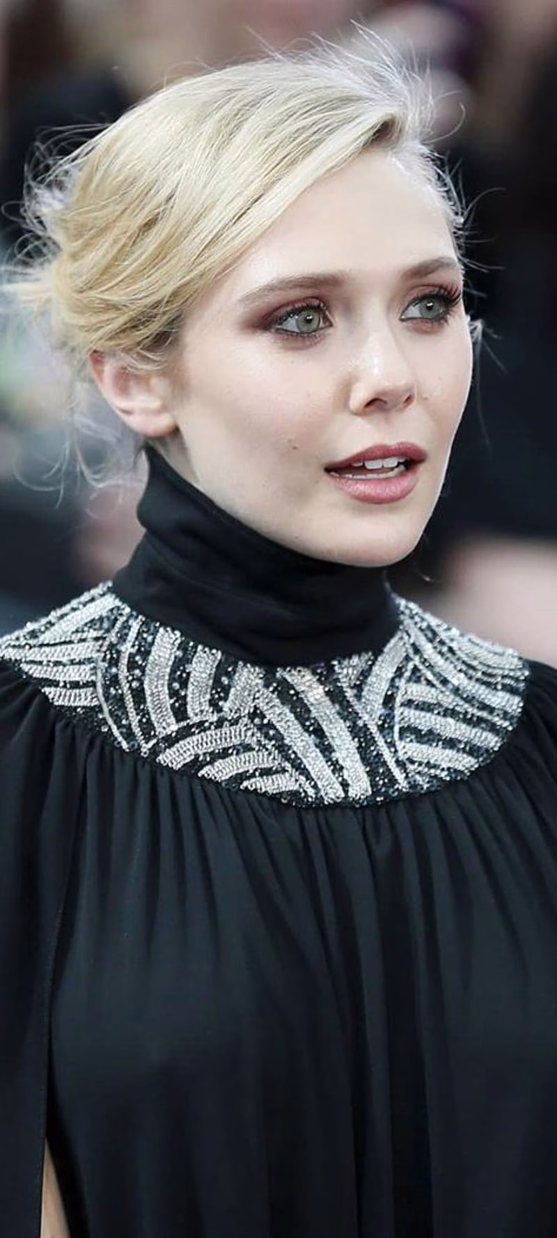 HD-wallpaper-elizabeth-olsen-8