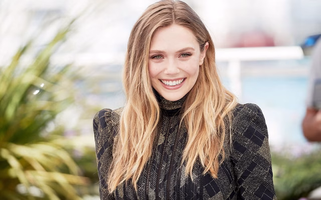 HD-wallpaper-elizabeth-olsen-american-actress-portrait-smile-hoot-black-beautiful-dress-american-star