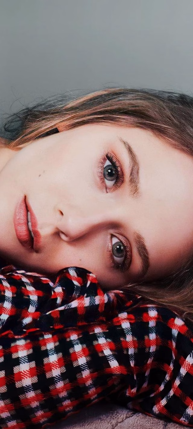 HD-wallpaper-elizabeth-olsen-elizabeth-olsen-1