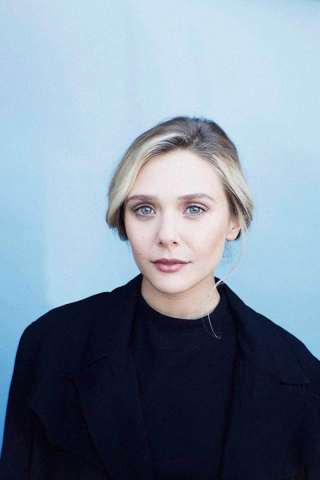 HD-wallpaper-elizabeth-olsen-women-actress-brunette-green-eyes-blue-background