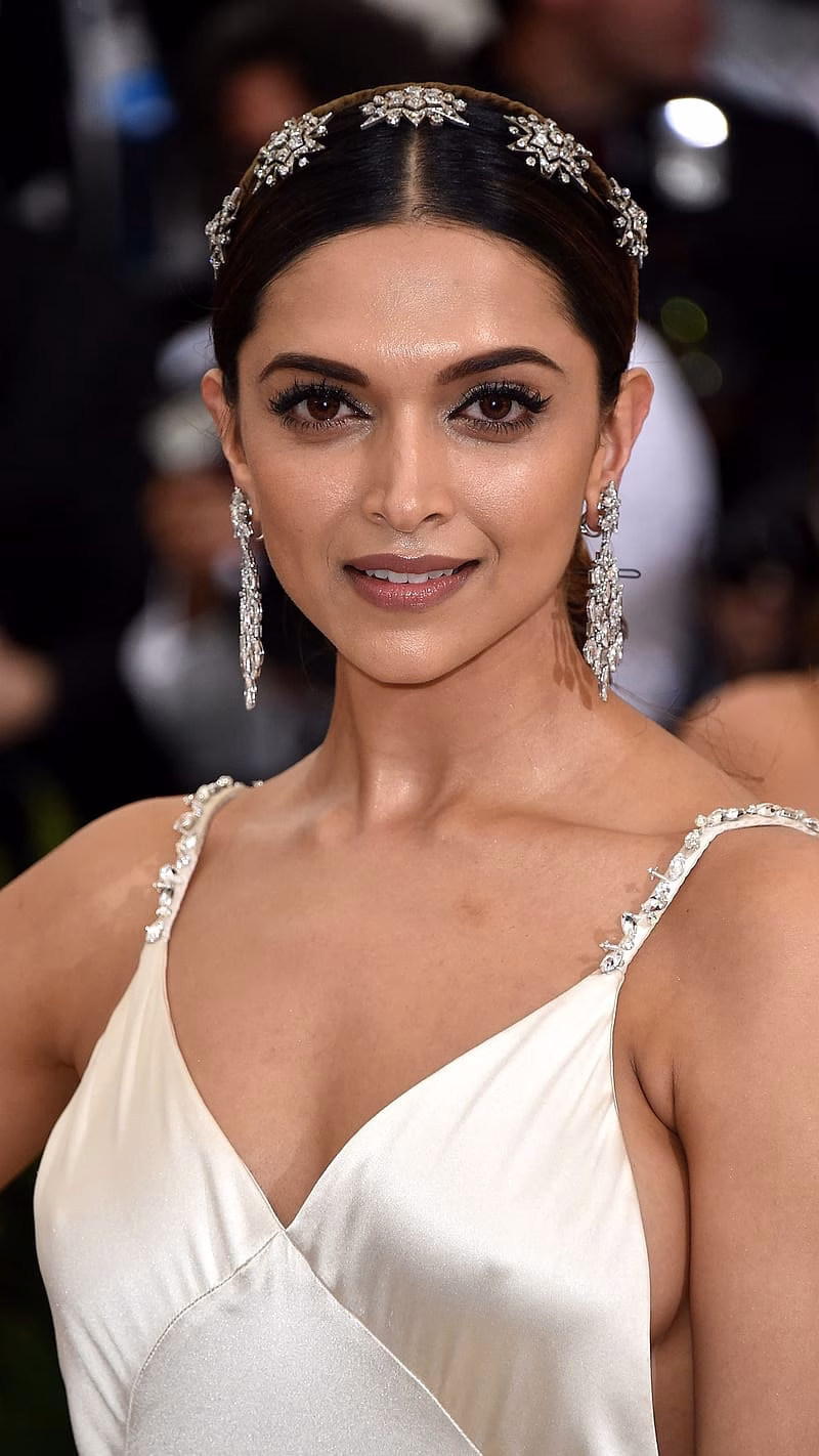 HD-wallpaper-heroine-ke-deepika-padukone-portrait-deepika-padukone-portrait-actress-south-indian