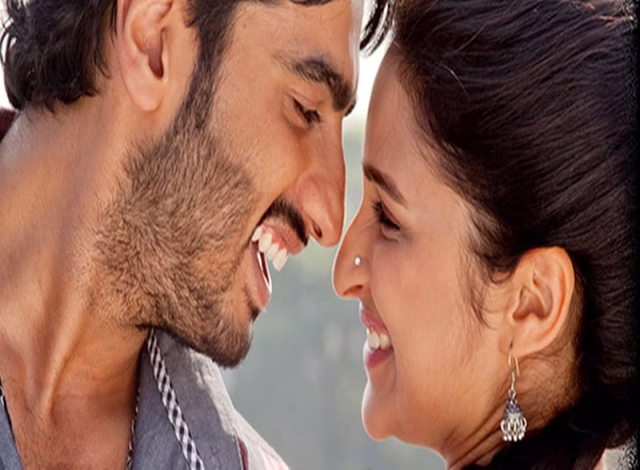 HD-wallpaper-ishaqzaade-arjun-chopra-cute-kapoor-love-parineeti-romantic