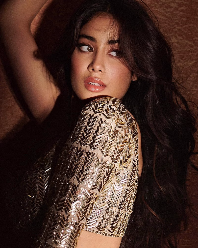 HD-wallpaper-janhvi-kapoor-bollywood-hot-2