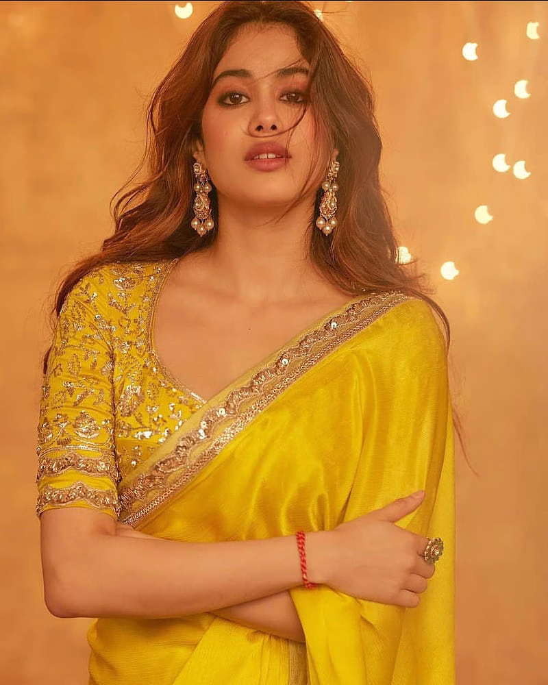 HD-wallpaper-janhvi-kapoor-bollywood-hot