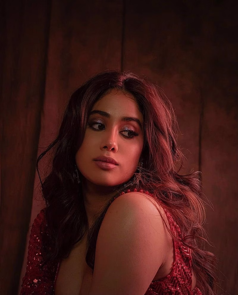 HD-wallpaper-janhvi-kapoor-layered-hair-hair-actress