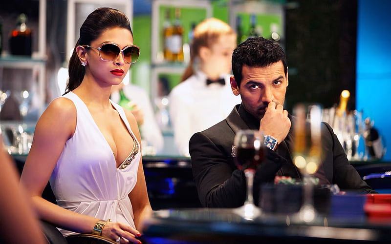 HD-wallpaper-john-abraham-and-deepika-padukone-john-abraham-indian-celebrities-deepika-padukone-girls-desi-girls