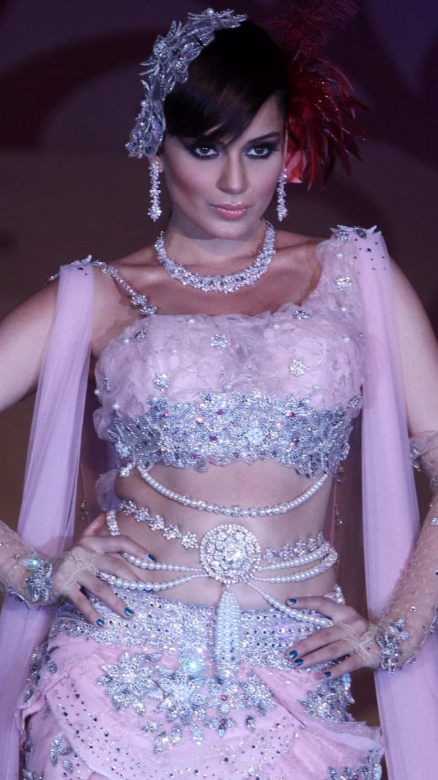 HD-wallpaper-kangana-ranaut-heroine-subbu
