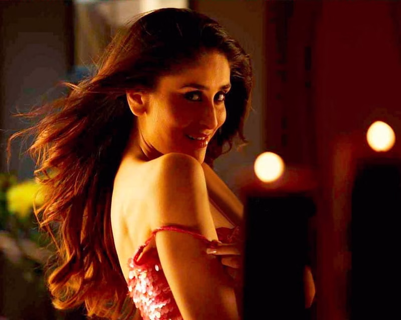 HD-wallpaper-kareena-kapoor-3-kareena-kapoor-bollywoood