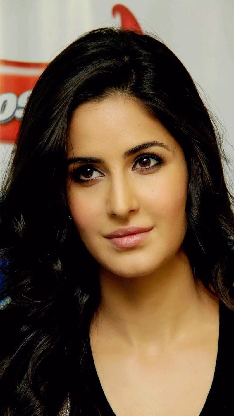 HD-wallpaper-katrina-in-black-katrina-kaif-actress-bollywood