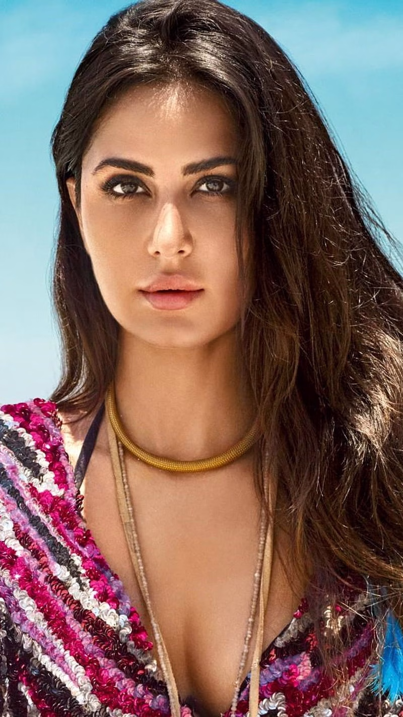 HD-wallpaper-katrina-kaif-closeup-desi-girl-girl-indian-celebrities-indian-movies-katrina-kaif-indian-celebrity-bollywood-indian-indian-actress-beautiful
