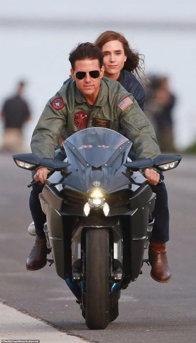 HD-wallpaper-kawasaki-h2r-2020-bike-jennifer-movie-tom-cruise