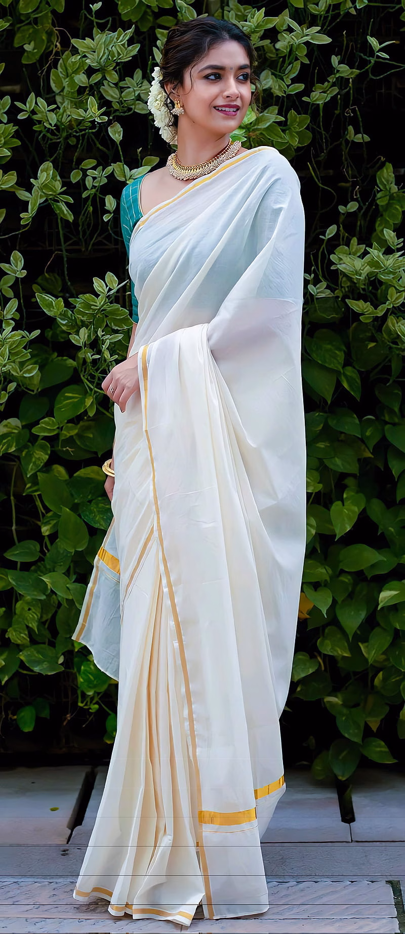 HD-wallpaper-keerthy-suresh-dress-1