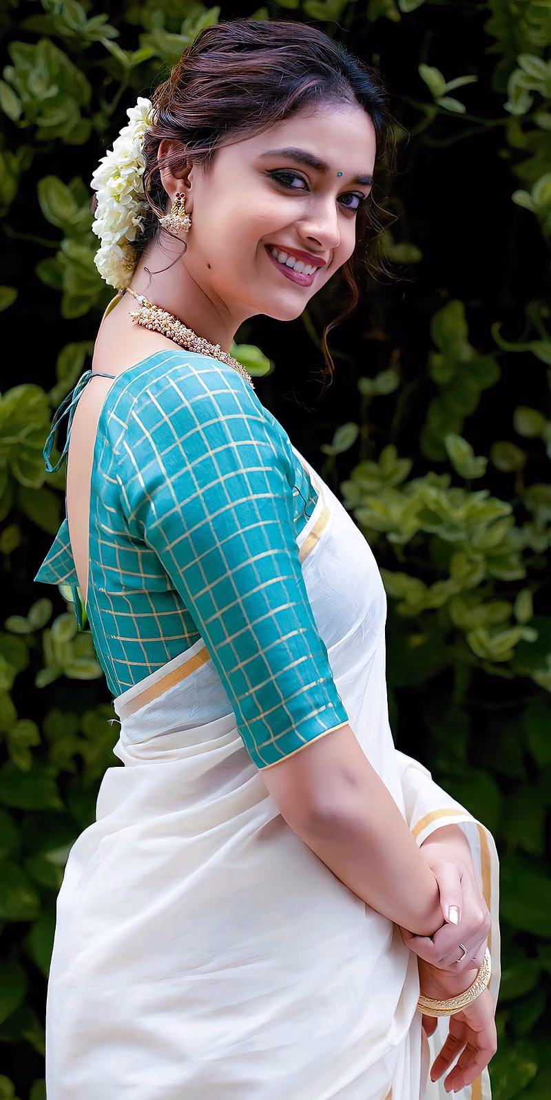 HD-wallpaper-keerthy-suresh-dress
