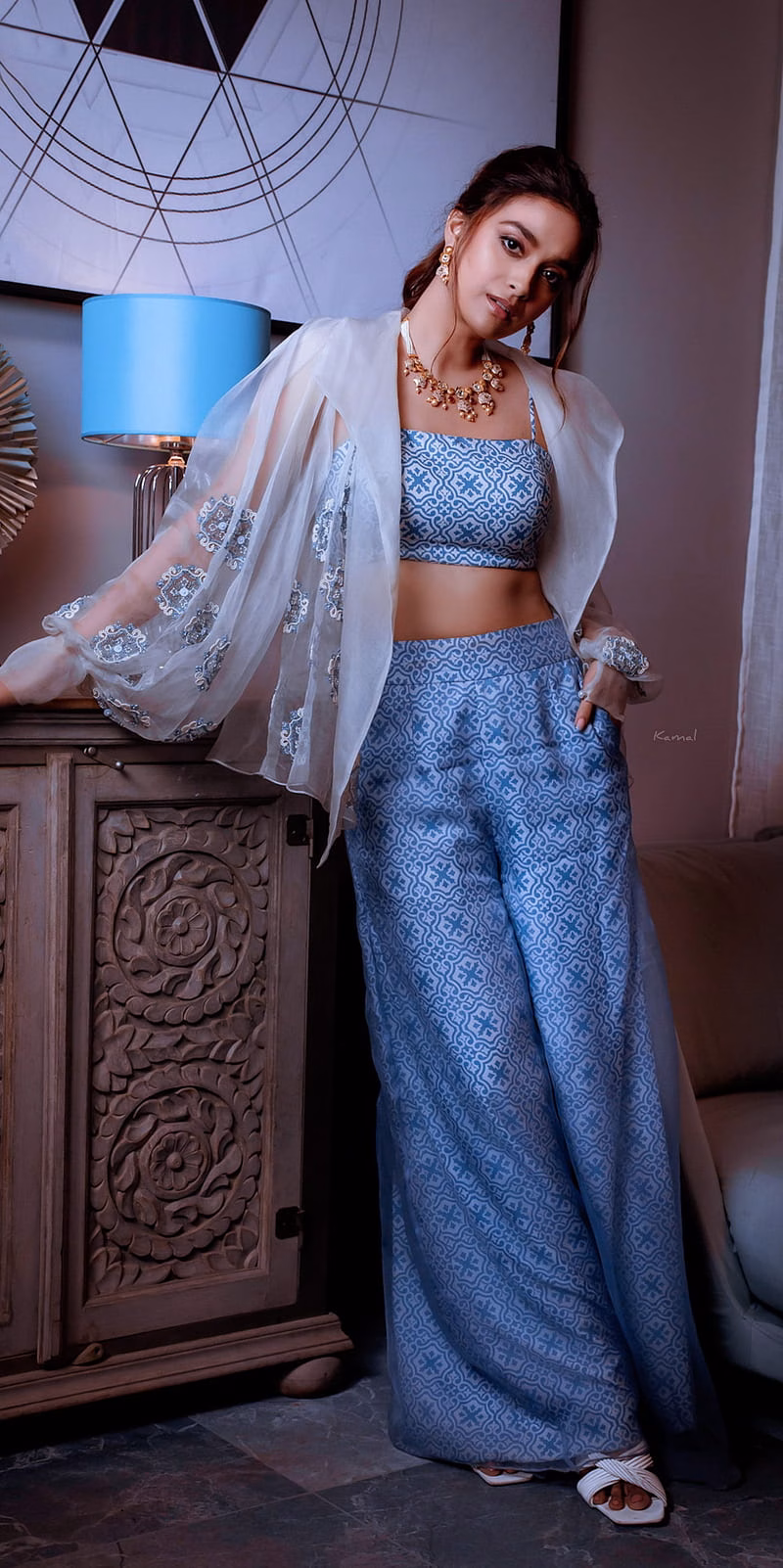 HD-wallpaper-keerthy-suresh-white