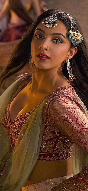 HD-wallpaper-kiara-advani-beautiful-bollywood-thumbnail-13