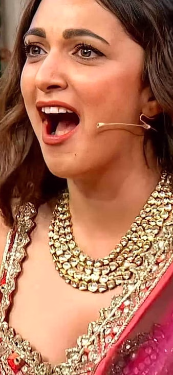 HD-wallpaper-kiara-advani-beautiful-bollywood-thumbnail-19